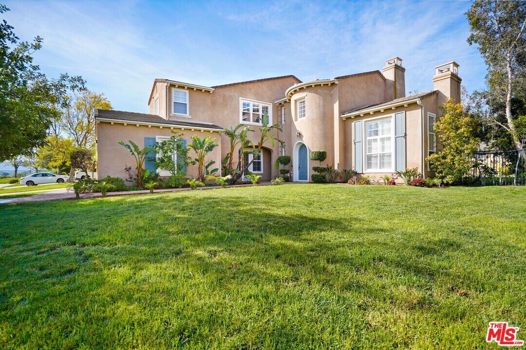 5711 Lyon Ct in Calabasas, CA - Building Photo