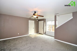 1729 Laurel Ave in Redding, CA - Foto de edificio - Building Photo