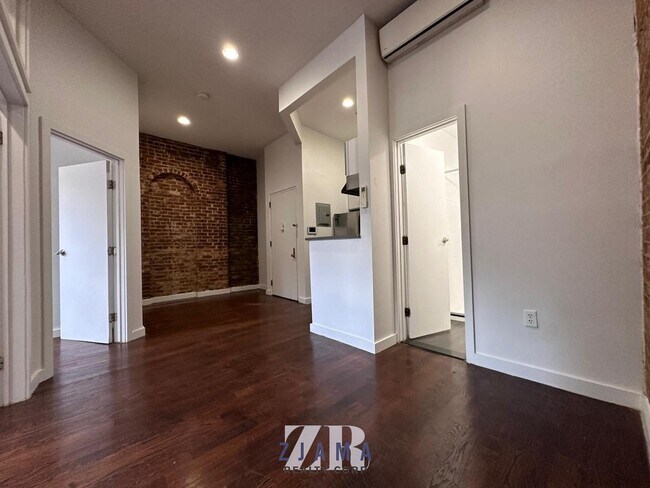 946 Fulton St in Brooklyn, NY - Building Photo - Building Photo