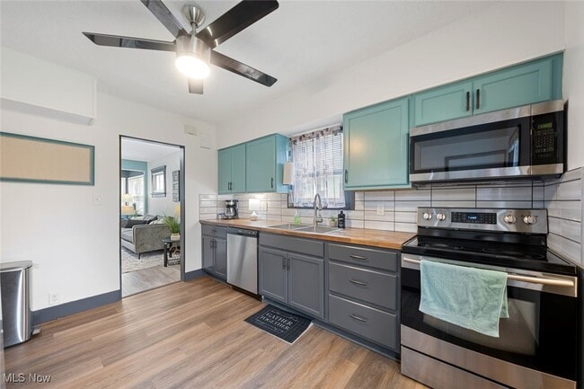 property at 27279 Dunford Rd