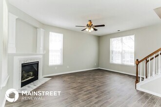 548 Dannyn Grove Ct in Charlotte, NC - Building Photo - Building Photo