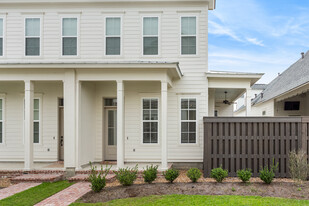 10750 Moss Grove Ln in Baton Rouge, LA - Building Photo