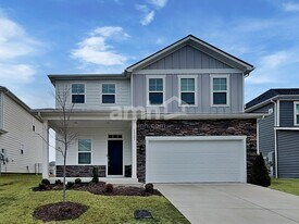 1323 Lomond Dr in Nashville, TN - Building Photo