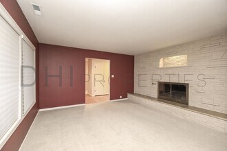 2341 Cascade Way in Longview, WA - Building Photo - Building Photo