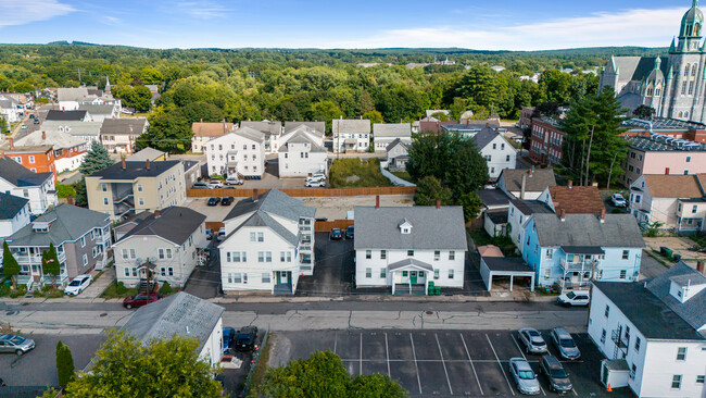 3 Lucier St in Nashua, NH - Foto de edificio - Building Photo