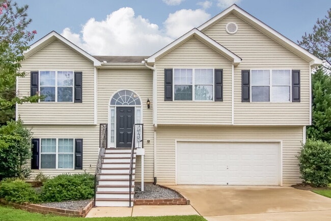 property at 40 Savoy Park Dr