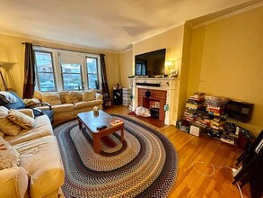 185 Winthrop Rd, Unit 22A in Brookline, MA - Building Photo - Building Photo