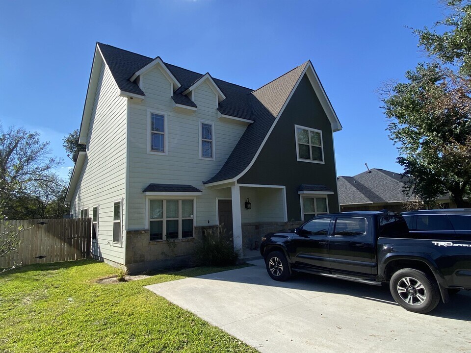 3314 Crane Ave in Bryan, TX - Building Photo