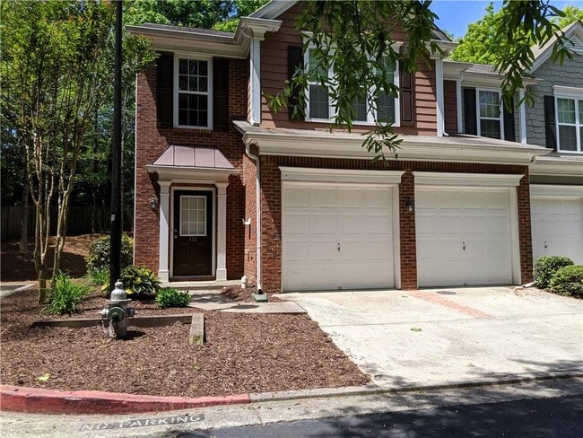 310 Finchley Dr in Roswell, GA - Building Photo - Building Photo