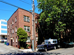 Spacious Units in a Vintage Brick Building... in Seattle, WA - Building Photo - Building Photo