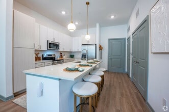 Livano Sunlake in Lutz, FL - Building Photo - Building Photo