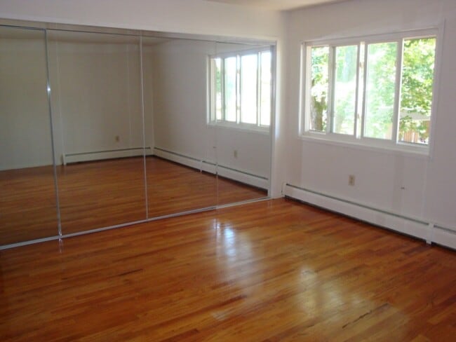 property at 3 Camelot Dr