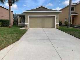 7091 Chatum Light Run in Bradenton, FL - Building Photo