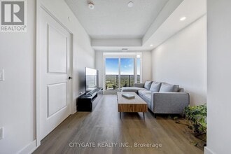 202 Burnhamthorpe Rd E in Mississauga, ON - Building Photo - Building Photo