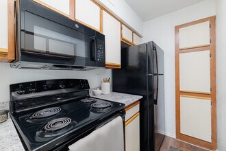 Cambridge Village in Lewisville, TX - Foto de edificio - Building Photo