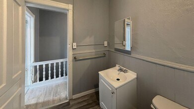 5730 Filbert St in Philadelphia, PA - Building Photo - Building Photo