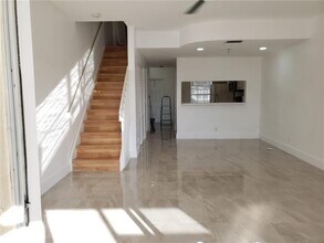 4963 SW 31st Ave in Fort Lauderdale, FL - Building Photo - Building Photo
