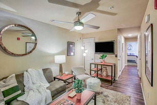 The Stretch in Lexington, KY - Building Photo