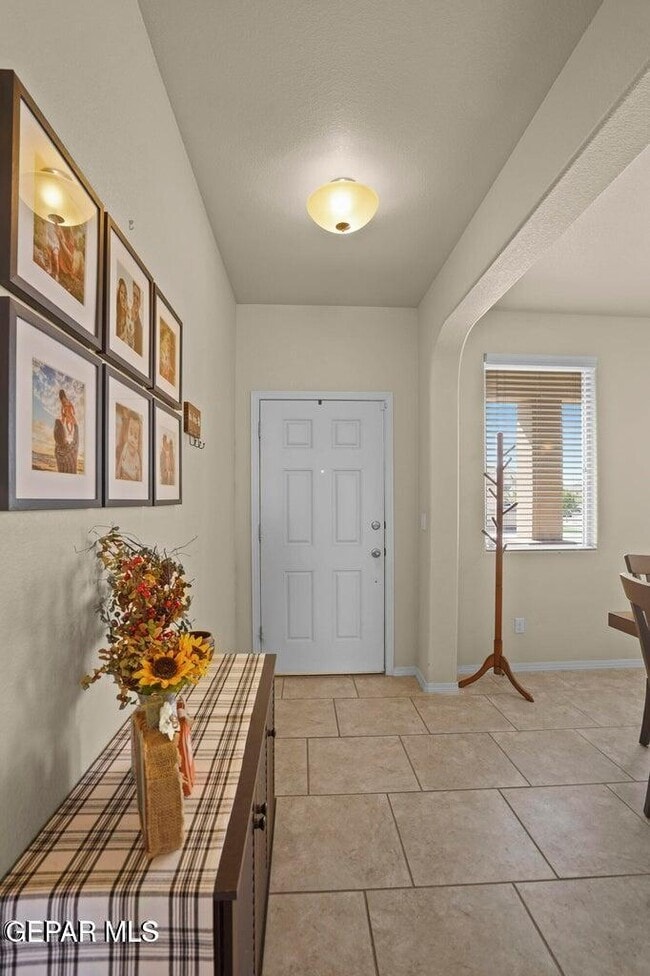 4040 Loma Dante in El Paso, TX - Building Photo - Building Photo