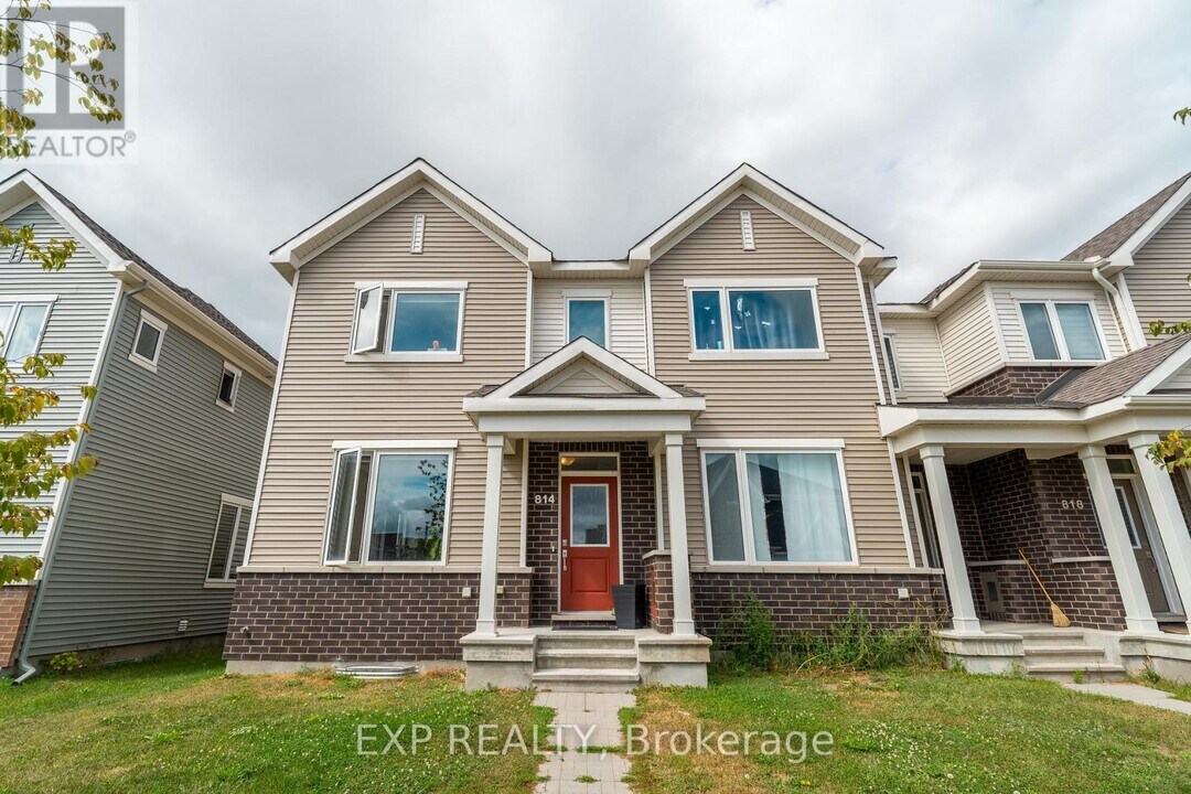 814 Horseshoe Falls Way in Ottawa, ON - Building Photo