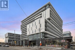 120 Varna Dr in Toronto, ON - Building Photo