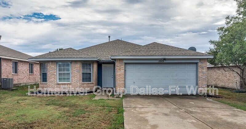 1015 Alexandria Dr in Forney, TX - Building Photo