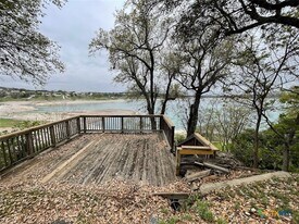 1415 Glenn Dr in Canyon Lake, TX - Building Photo