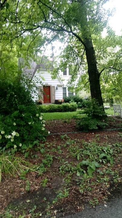 473 Fairfield St, Unit #2 in Ypsilanti, MI - Foto de edificio