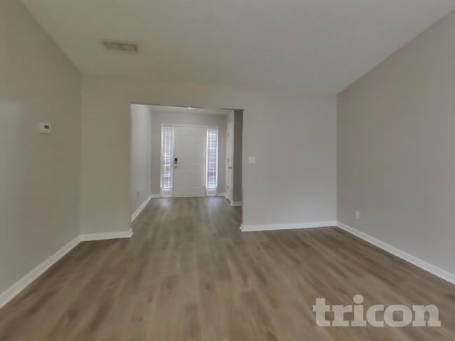 10635 Pine Forest Ln in Jonesboro, GA - Foto de edificio - Building Photo