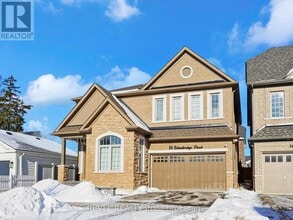 16 Schoolbridge St in Ajax, ON - Building Photo - Building Photo