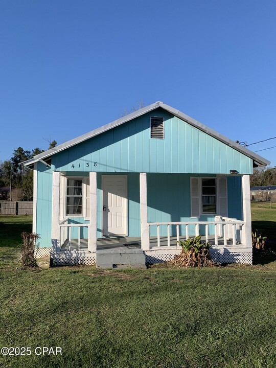 4138 Herring Ave in Marianna, FL - Building Photo