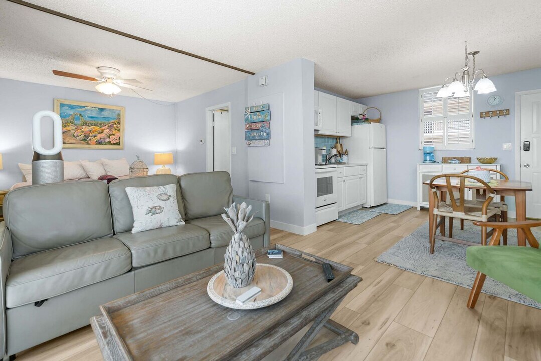 5800 Bonita Beach Rd SW in Bonita Springs, FL - Foto de edificio