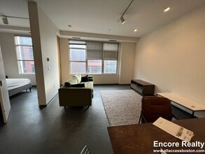 110 E Berkeley St, Unit #512 in Boston, MA - Building Photo - Building Photo