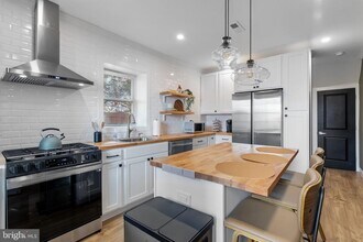 1507 W Thompson St in Philadelphia, PA - Building Photo - Building Photo