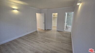 827 2nd St-Unit -302 in Santa Monica, CA - Building Photo - Building Photo