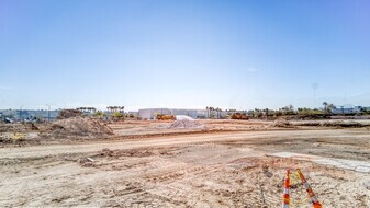 Alma Henderson in Henderson, NV - Building Photo