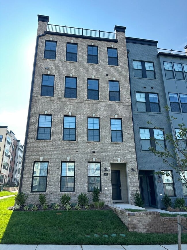 property at 535 Munson Woods Walk