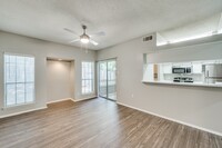 Foxborough Apartments in Irving, TX - Building Photo - Building Photo