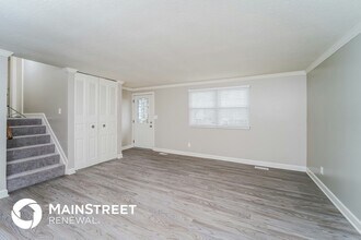 731 Saratoga Dr in Jeffersonville, IN - Building Photo - Building Photo