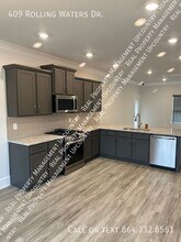 409 Rolling Waters Dr in Greenville, SC - Building Photo - Building Photo