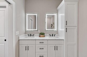 2283 Barnsbury Rd in East Lansing, MI - Building Photo - Building Photo