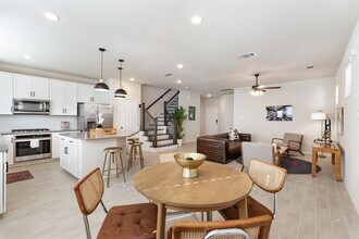 3235 Longleaf Meadows Dr in Houston, TX - Building Photo - Building Photo