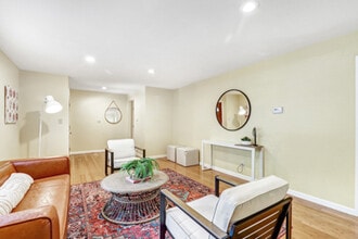908 Anderson Rd in Davis, CA - Building Photo - Building Photo