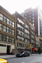 145-147 W 27th St in New York, NY - Building Photo
