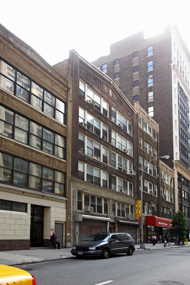 145-147 W 27th St