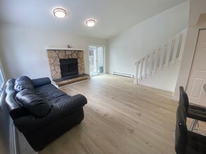 3306 Orion Cir in Anchorage, AK - Building Photo - Building Photo