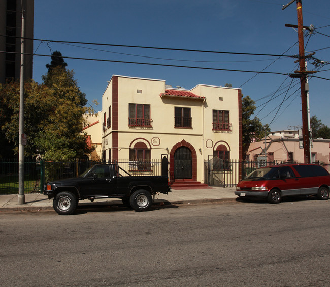 429 S Union Ave in Los Angeles, CA - Foto de edificio - Building Photo