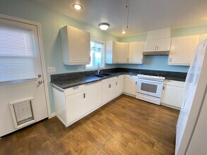 3800 Jefferson St in Carlsbad, CA - Foto de edificio - Building Photo