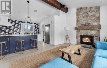 886 Sixth St in Collingwood, ON - Building Photo - Building Photo