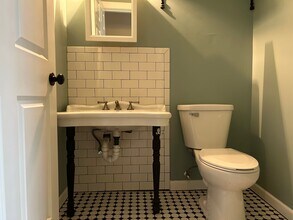 801 S 4th St, Unit 2 in Springfield, IL - Foto de edificio - Building Photo